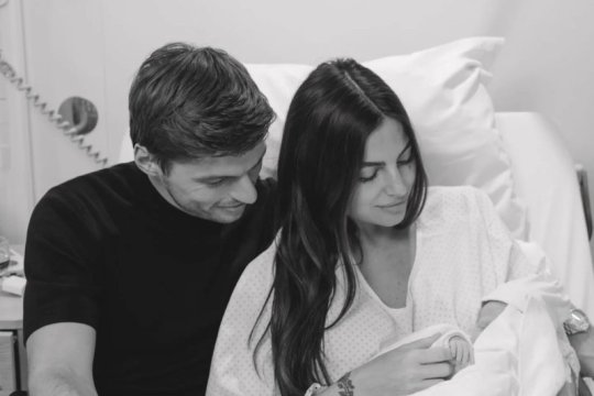 Max Verstappen a devenit tată, chiar înainte de Marele Premiu de la Miami. Anunțul făcut de cvadruplu campion mondial: ”Cel mai mare dar al nostru”