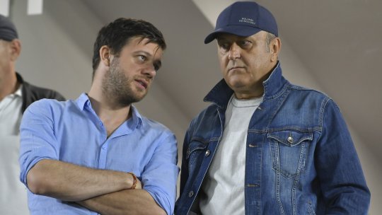 Încă un antrenor contactat de Rapid! Numele important pe care vor să îl aducă Șucu și Angelescu în Giulești