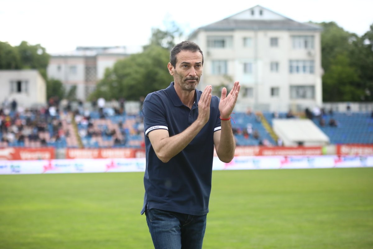 Indignat că toată lumea îl elogiază pe Marius Măldărășanu: ”Dom'ne ce performanțe! Stați cuminți”