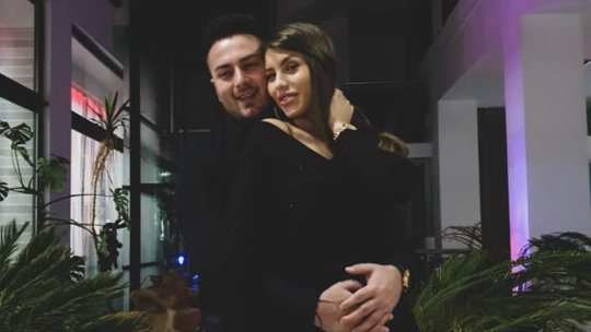 Un copil de 9 ani, văzut când conducea un Mercedes, noaptea, prin Bacău: ”Știi cine era în spate?”