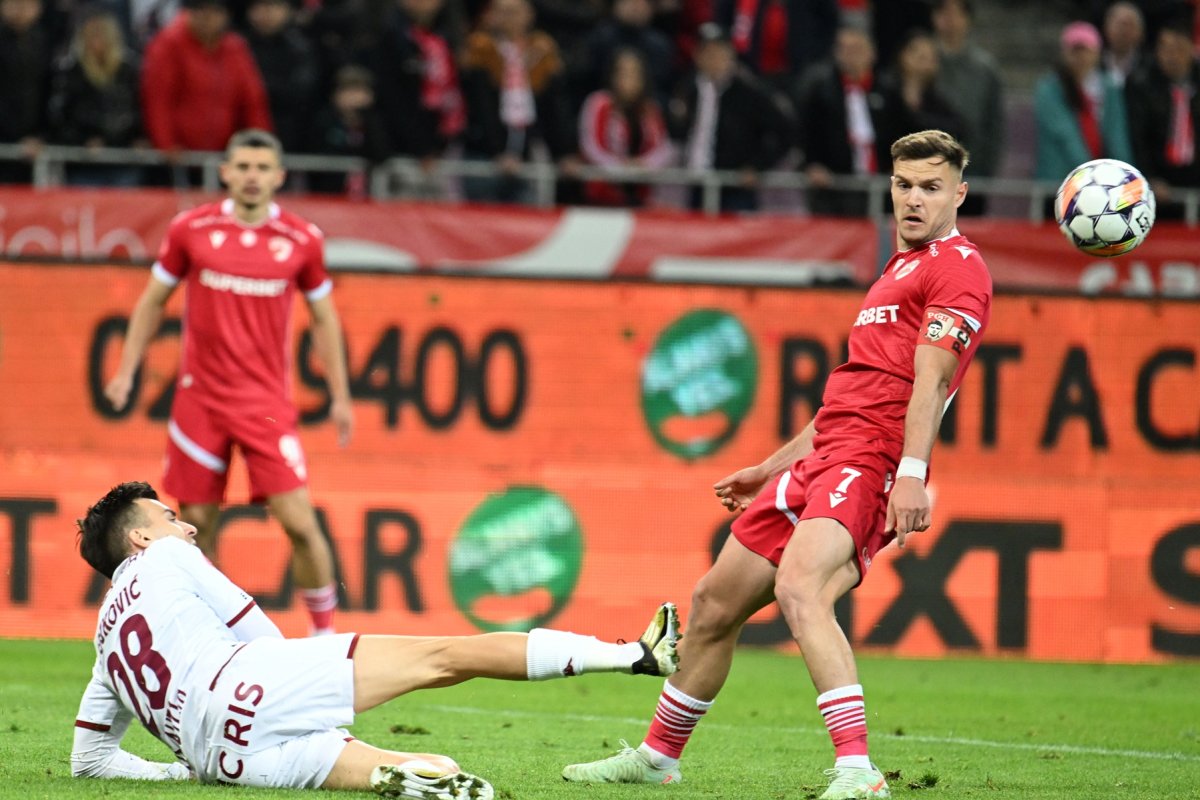 Dennis Politic este jucător la Dinamo
