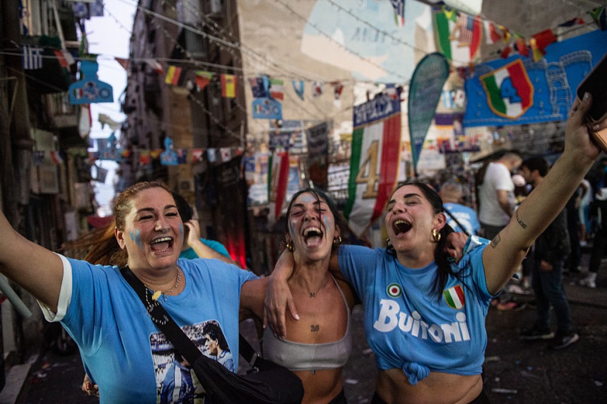 Suporterii au sărbătorit al patrulea titlu din istoria lui Napoli