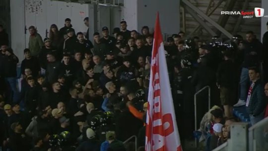 Suporterii lui Dinamo s-au bătut între ei la Craiova, înaintea partidei cu Universitatea