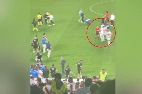 Andrei Rațiu a vrut să-și lovească un coleg cu capul în figură. Spaniolii sunt uimiți: ”Inexplicabil!”