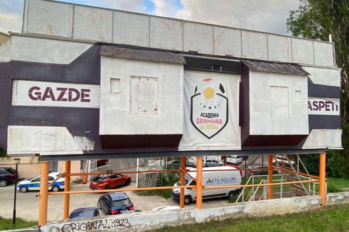 Stadionul din Regie a fost inaugurat în 1920 și e unul dintre cele mai vechi din România