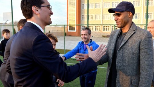 Pus într-o situație jenantă: i-a fost propus să dea autograf pe decolteu! Ce decizie a luat fostul jucător de la FCSB