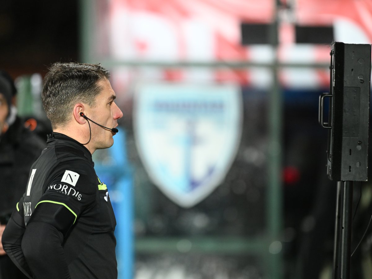Kovacs este arbitru FIFA din 2010