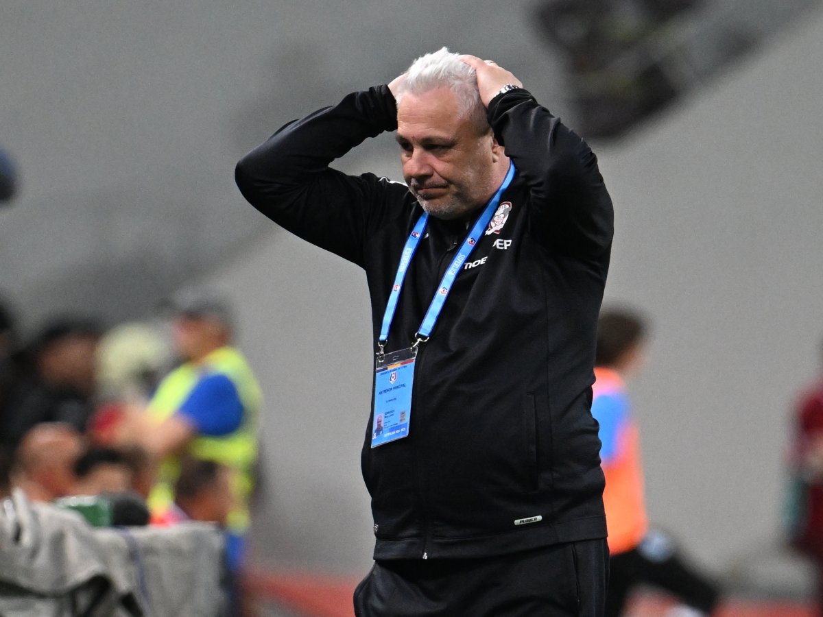 Marius Șumudică, 54 de ani, are un contract cu Rapid valabil până la sfârșitul acestui sezon