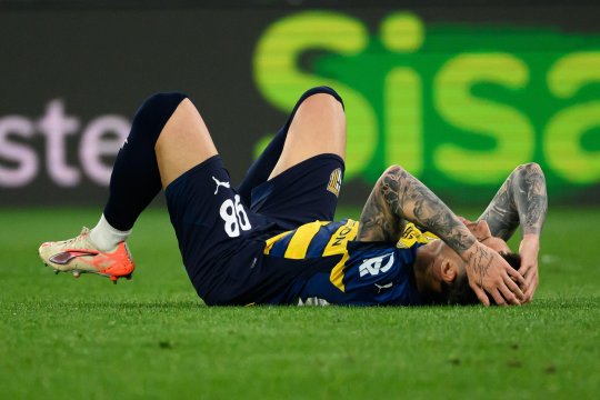 ”Îl voi apăra până la moarte”. Cristi Chivu nu este supărat pe ratările lui Dennis Man: ”Această echipă are nevoie de el”