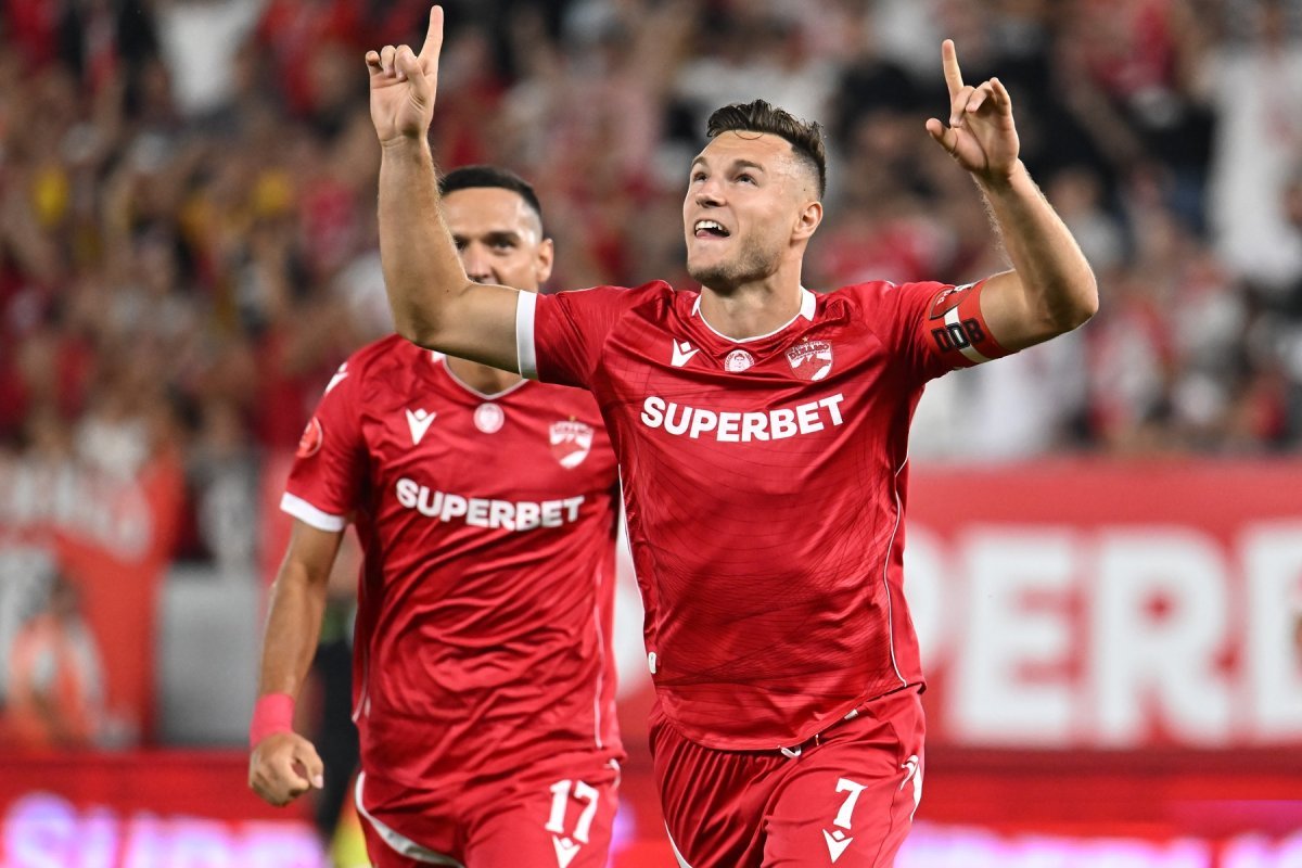 ”Nu se poate să își dai jucătorul cel mai important”. Un transfer a lui Dennis Politic la FCSB i-ar supăra pe suporterii ”câinilor”