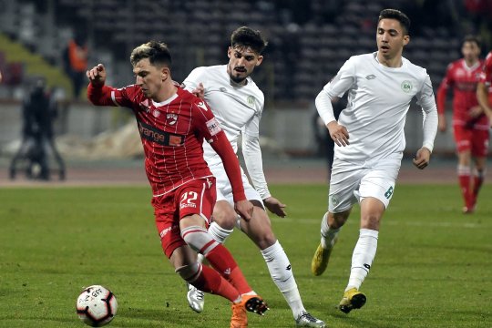 Fostul jucător de la FCSB și Dinamo și-a anunțat revenirea în România: ”E mai bine acasă, mi-e dor!”. Experiența avută în afară, cum vede parcursul ”câinilor” și ce planuri are