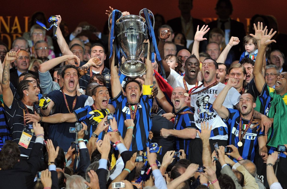 Ivan Cordoba s-a bucurat alături de coechipierii săi de la Inter pentru câștigarea Ligii Campionilor, în 2010