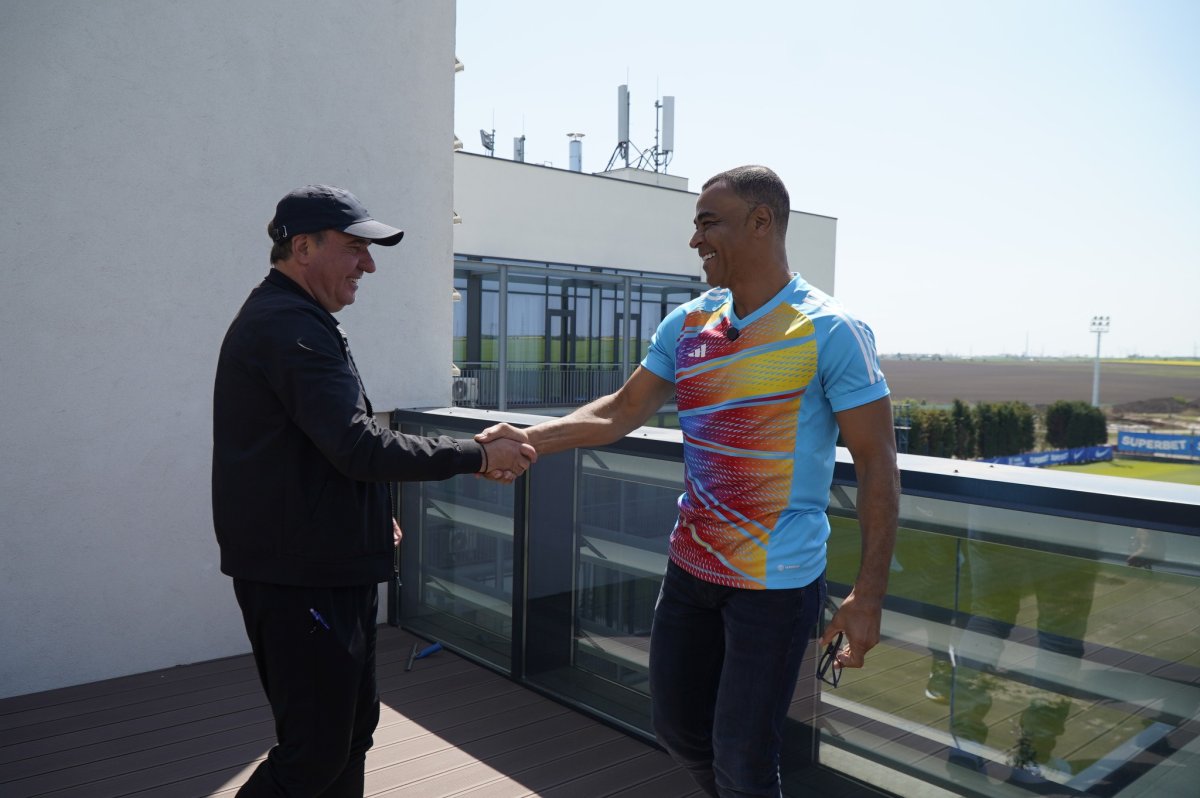Gică Hagi vizitat de omul de care a ridicat Cupa Mondială pentru Brazilia