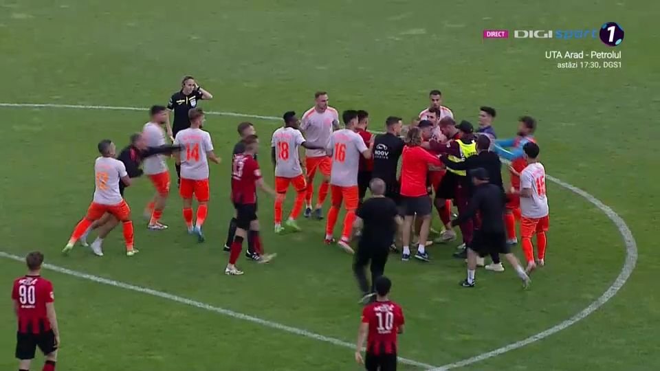 Palme și pumni după Csikszereda - Metaloglobus 2-3