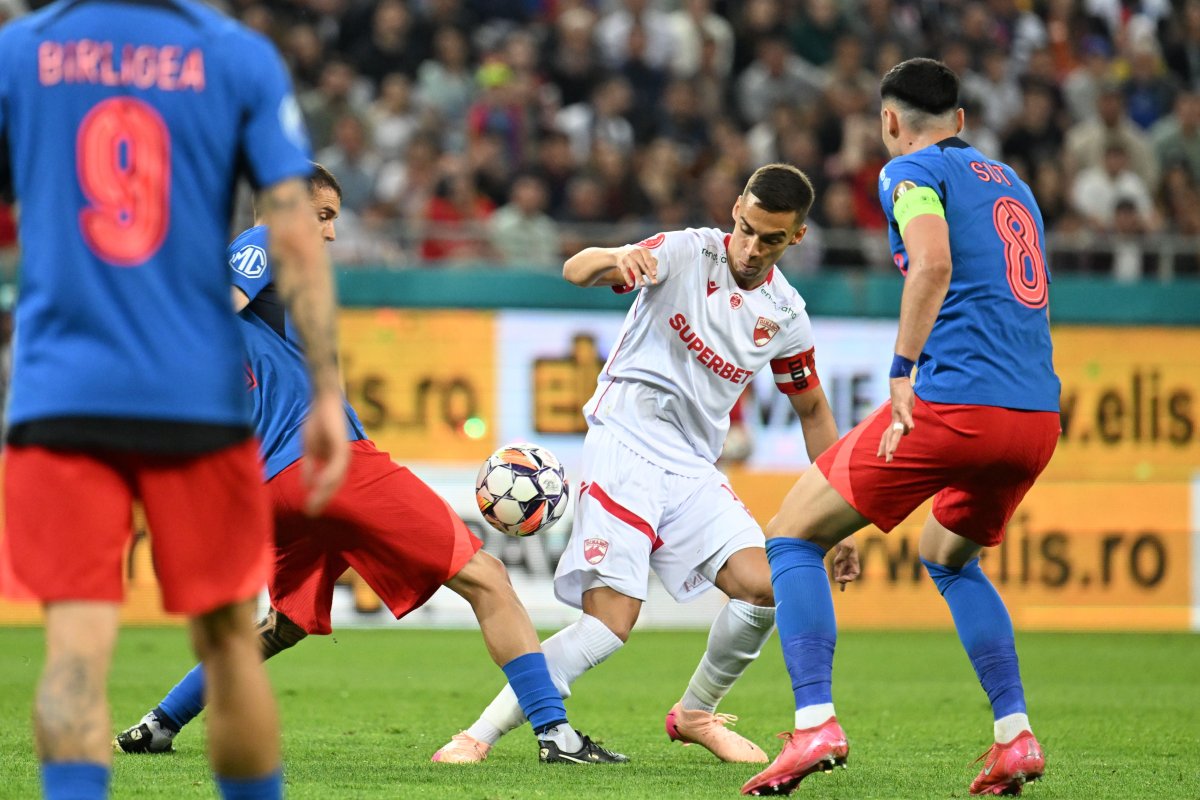 Cafu a fost prezent la derby-ul FCSB - Dinamo