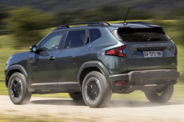 Dacia Duster, mai eficientă la drum lung decât un Volvo EX30, în testul realizat de suedezi