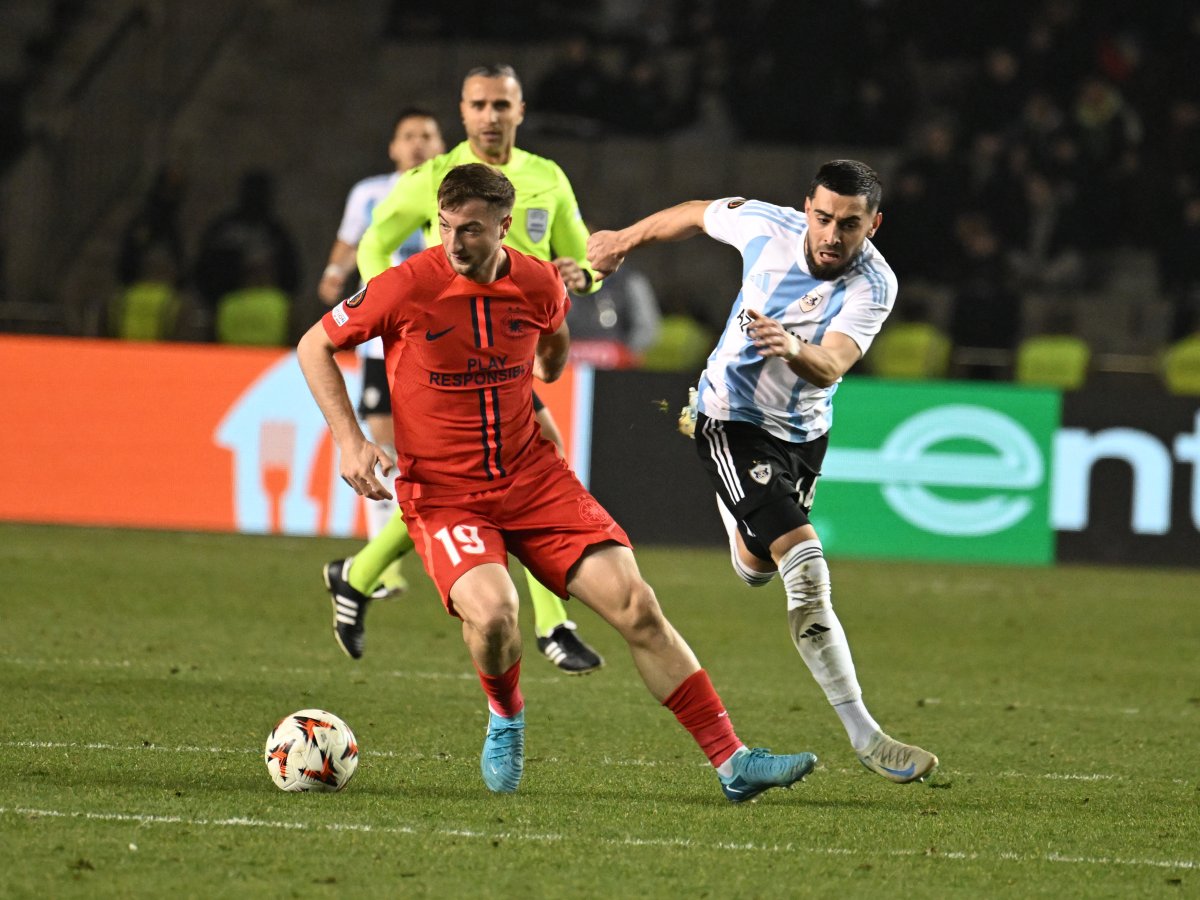 Daniel Popa, în meciul Qarabag - FCSB, din Europa League, scor 3-2