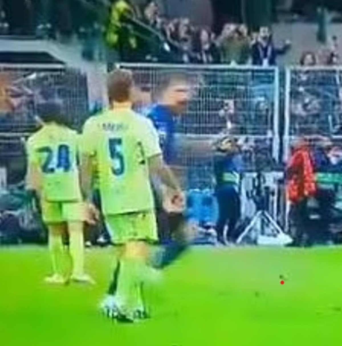 Momentul în care Inigo Martinez l-ar fi scuipat pe Acerbi