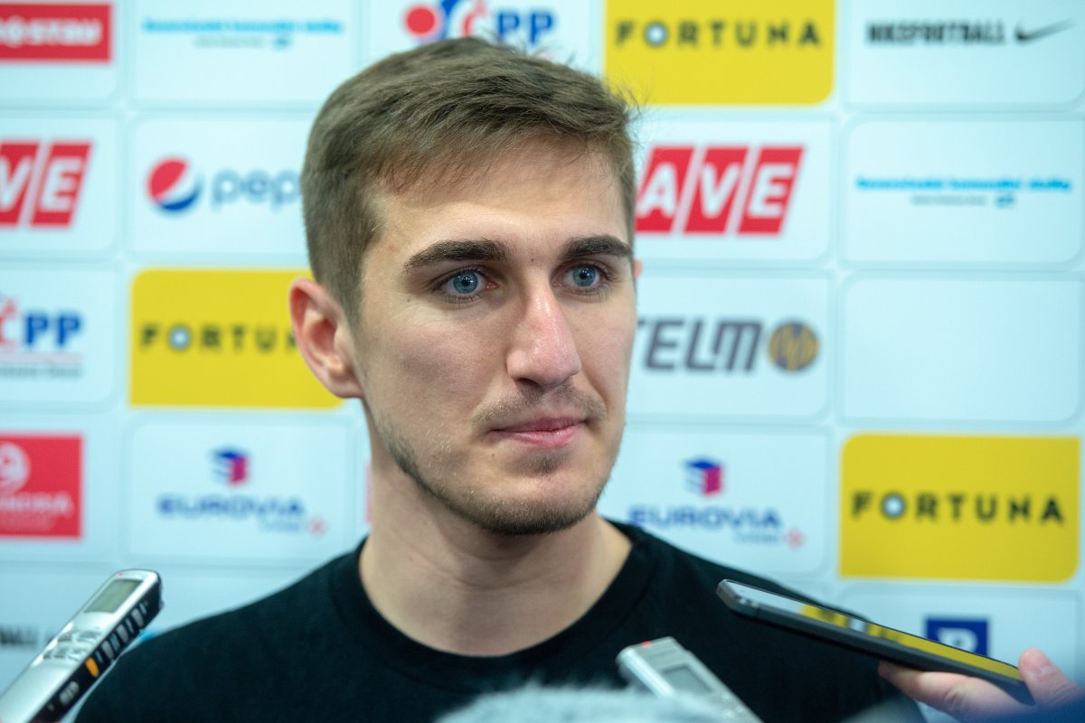 Bogdan Vătăjelu a câștigat două trofee cu Universitatea Craiova
