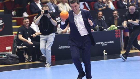 Nicușor Dan, ironizat de componentul Generației de Aur: ”Băi, săracul”