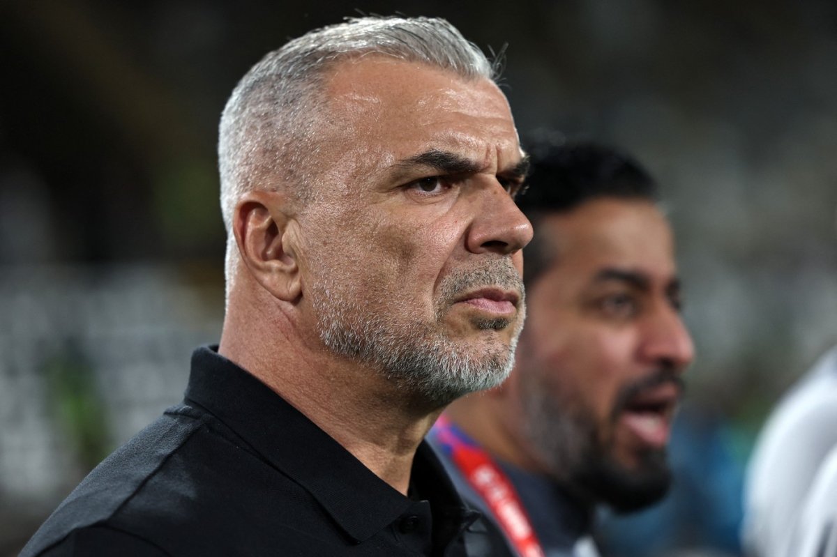 Cosmin Olăroiu are un contract pe doi ani cu selecționata din Emiratele Arabe Unite