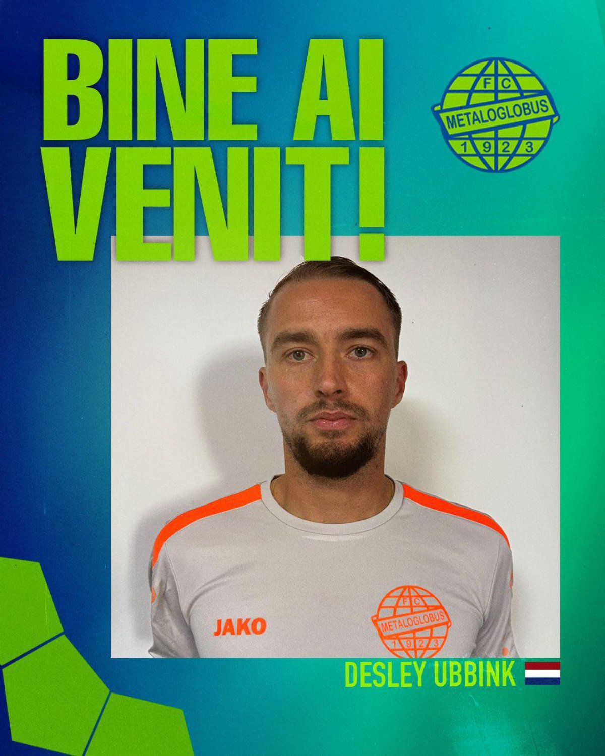 În România, olandezul Ubbink (32 de ani) a mai jucat pentru UTA, Corvinul și FC Bihor