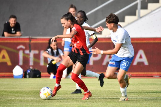 FK Csikszereda câștigă în premieră Cupa României la fotbal feminin, după o victorie categorică în fața Farului Constanța