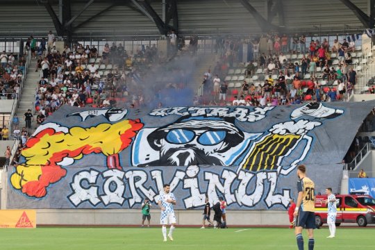Corvinul îl înlocuiește pe Maxim cu un antrenor dinamovist