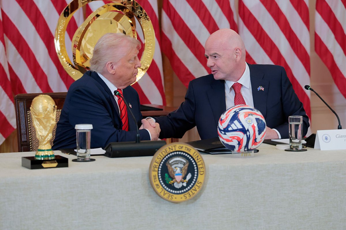 Gianni Infantino, alături de președintele SUA, Donald Trump, în timpul unei întâlniri avute la începutul lunii mai