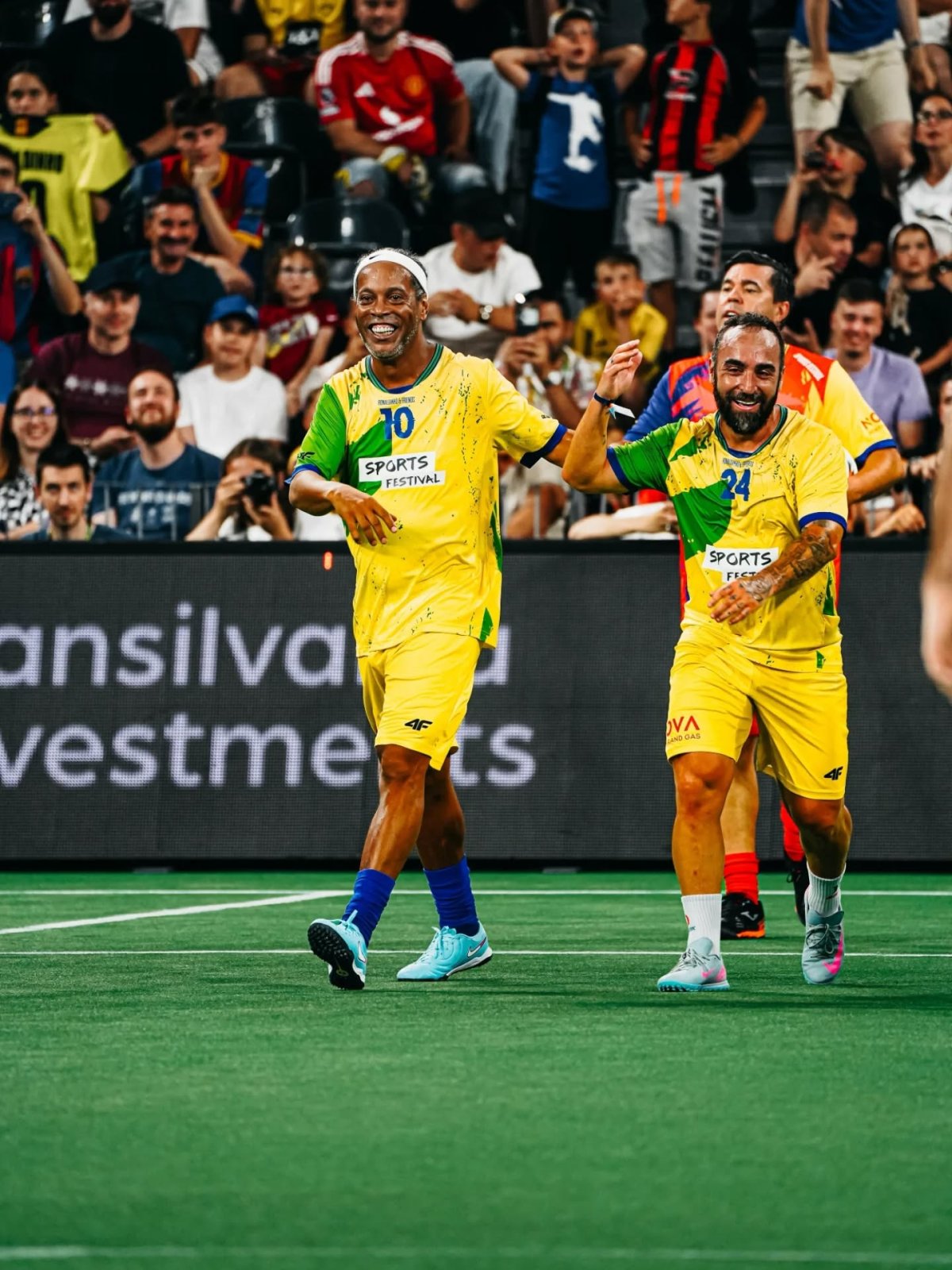 Ronaldinho s-a distrat la Cluj