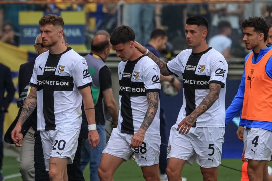 De ce a fost ”izolat” Dennis Man la Parma în mandatul lui Cristi Chivu: ”S-a lăsat urât, cu bătaie”