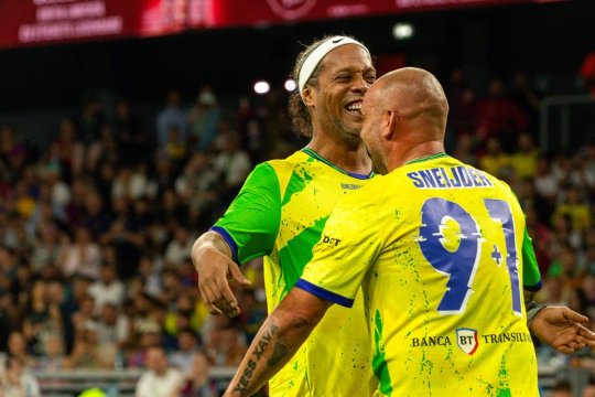 Suma de bani pe care ar fi primit-o Ronaldinho pentru a veni în România: ”El și Adriano erau faliți”