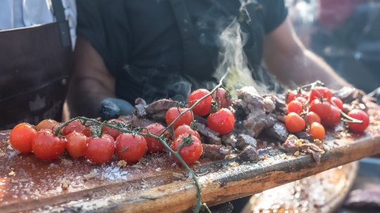Gust local, grătar național: Auchan și GrillFest fac echipă pentru un BBQ de poveste (P)