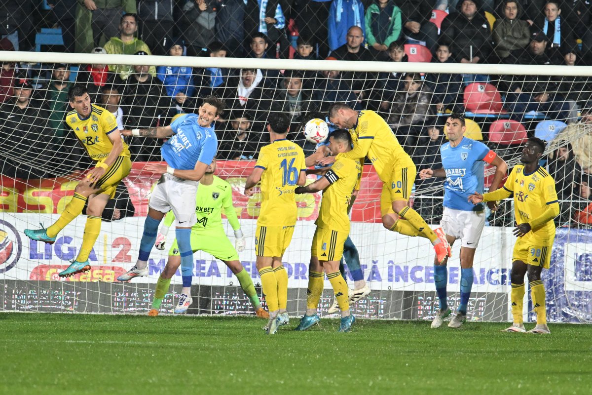 FC Voluntari și Unirea Slobozia luptă pentru SuperLigă