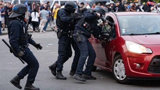 Imagini apocaliptice de la Paris. Ce-a rămas în urma fanilor francezi, după sărbătoarea câștigării Ligii Campionilor