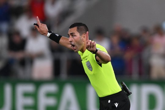 S-a stabilit cine va arbitra semifinala România U19 - Olanda U19! Variantă convenabilă pentru ”tricolori”
