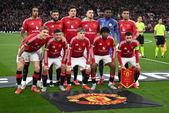 Un star al lui Manchester United, la cuțite cu fanii, după ce s-a fotografiat purtând tricoul rivalei din Premier League: "Pleacă din clubul nostru!"
