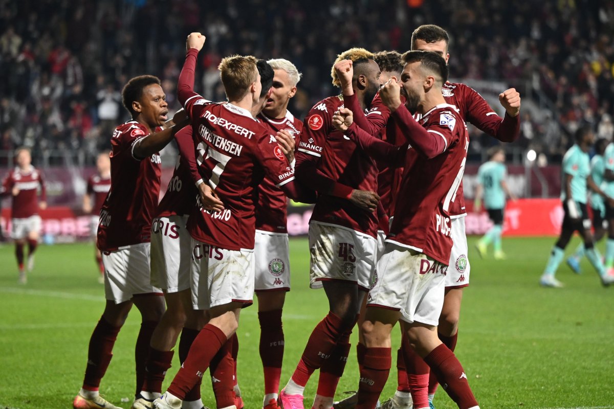 Clinton N'Jie este cotat la suma de 500.000 de euro
