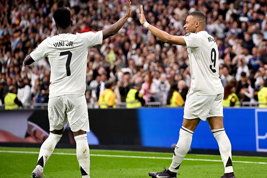 Xabi Alonso, avertisment clar pentru Mbappe și Vinicius: ”Trebuie să se îmbunătățească”