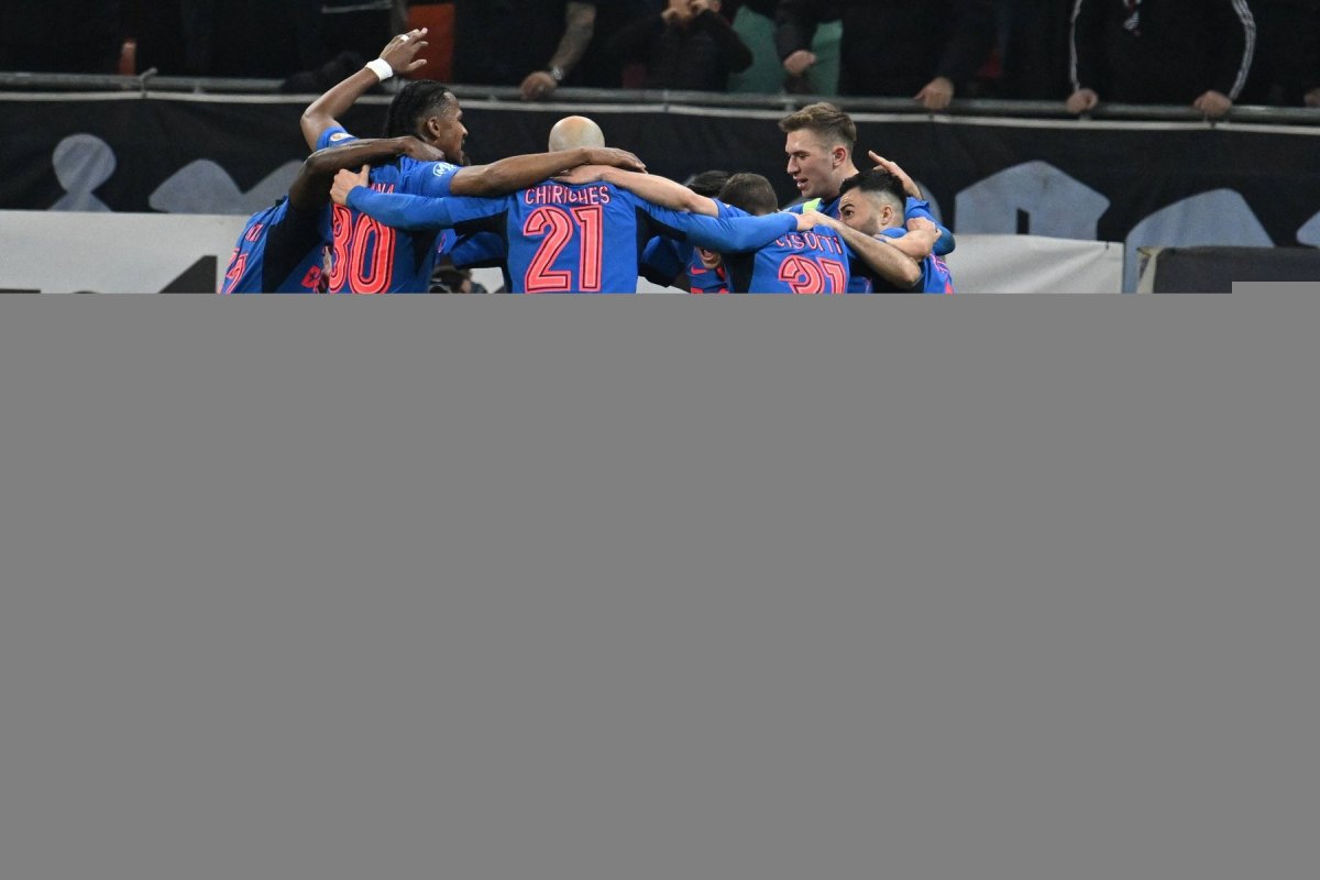 FCSB forțează un transfer după modelul Siyabonga Ngezana. Presa din Africa de Sud a dat toate delaliile