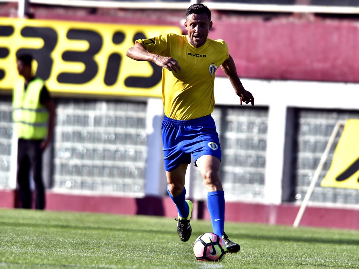 Daniel Chiriță a jucat la Petrolul și, ulterior, a trecut la Rapid