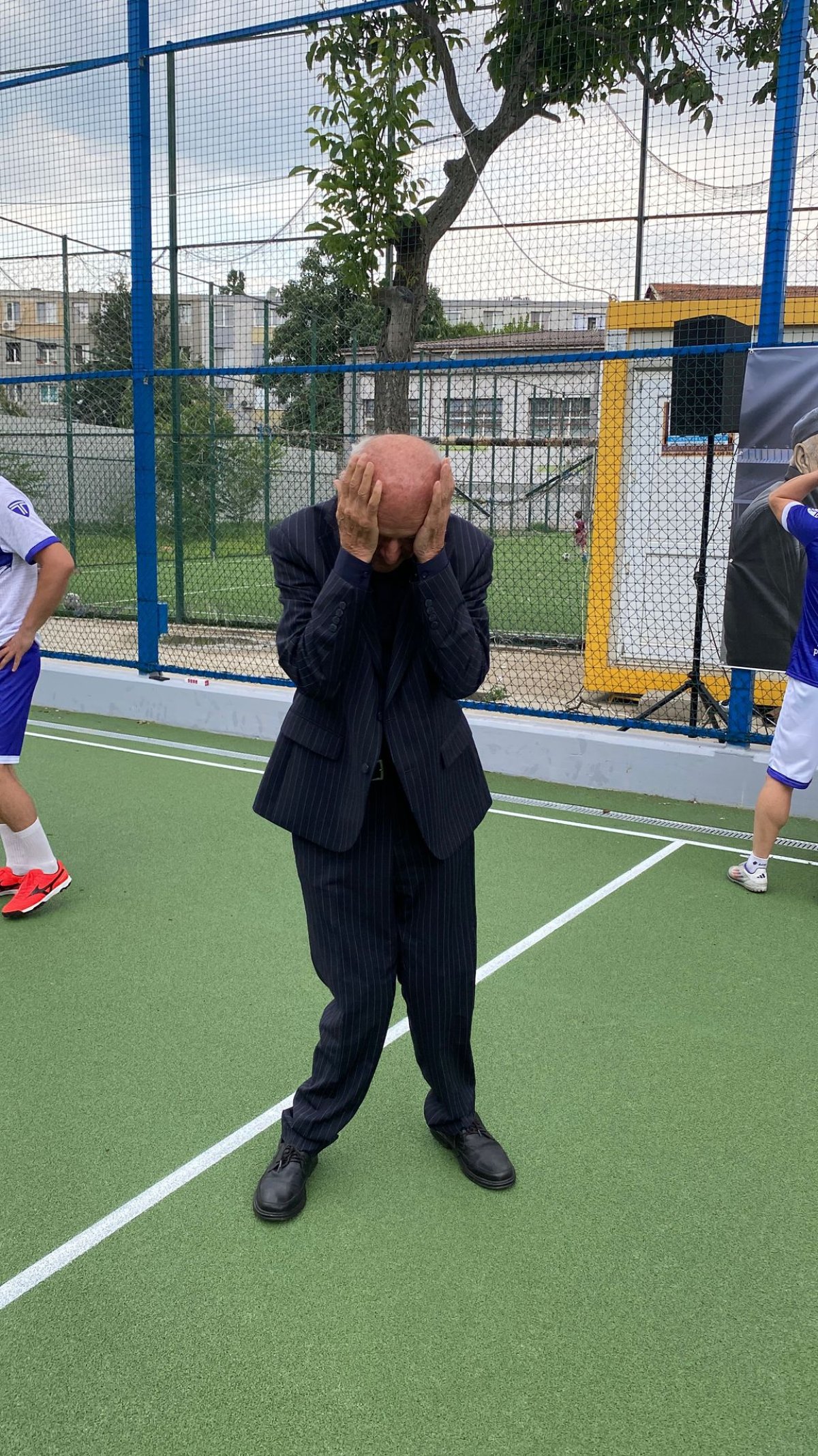 Profesorul Ion Pârvulescu a fost foarte emoționat la inaugurarea bazei sportive care îi poartă numele