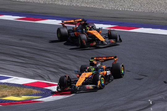 Lando Norris a câștigat Marele Premiu al Austriei! Max Verstappen, out încă din primul tur