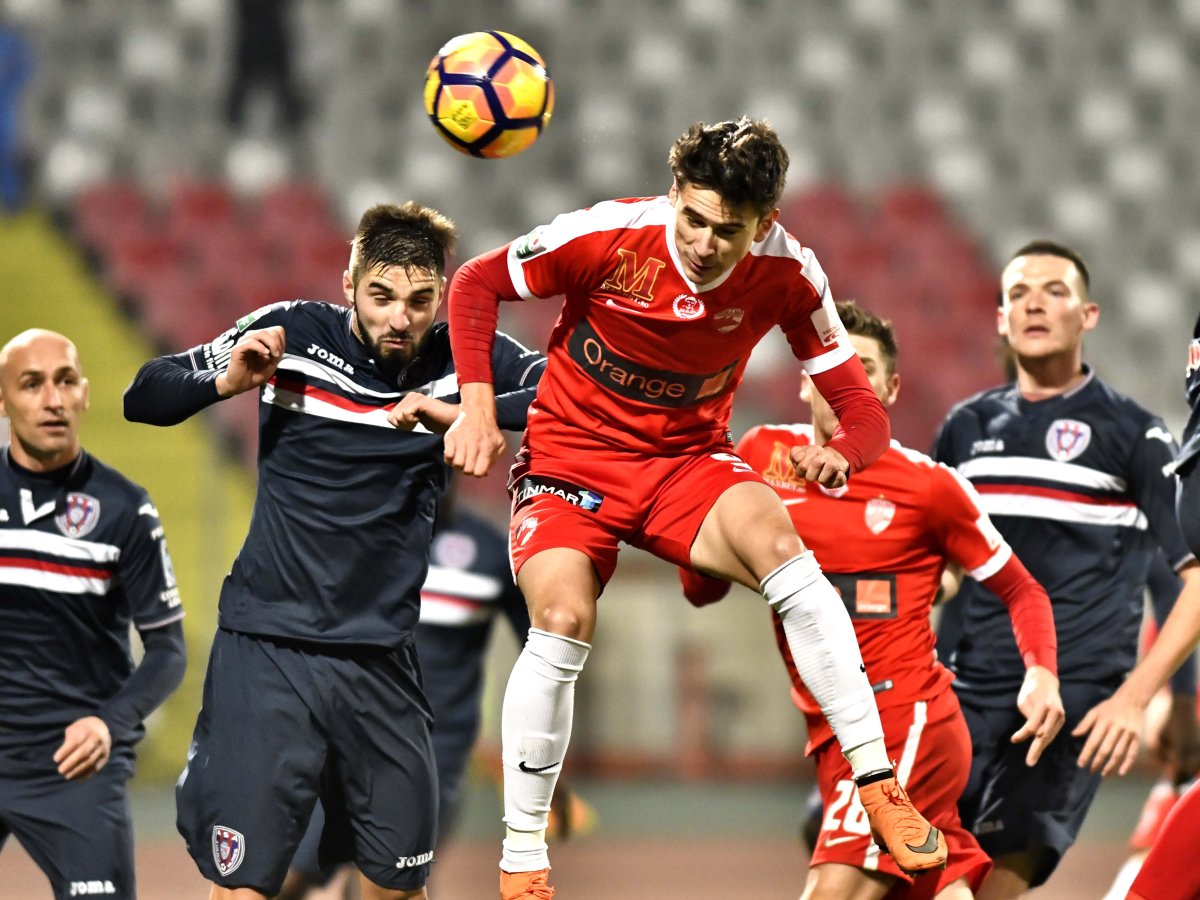 Dobrosavlevici, în tricoul lui ASA Târgu Mureș, într-un meci cu Dinamo