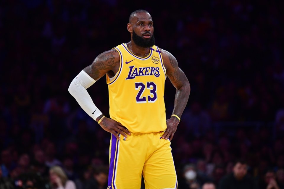 LeBron James are 4 titluri în NBA