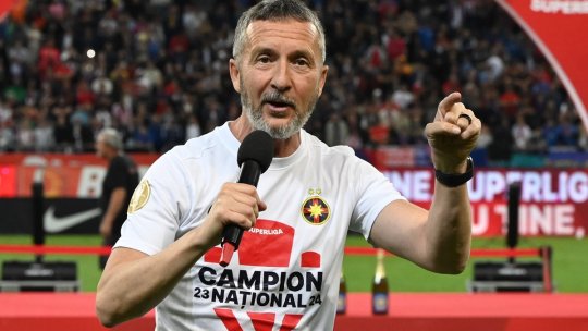 Imagini cu noul echipament al FCSB-ului. Meme Stoica: ”Lumea e disperată, dar mie nu-mi plac cele în dungi”