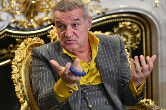 Patriarhul Daniel nu-l mai lasă pe Gigi Becali să cânte în strana Catedralei. Reacția omului de afaceri