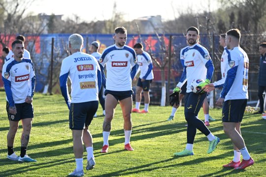 Fotbalistul convocat de Mircea Lucescu la națională este pe lista unui club din Turcia. Ar putea fi coleg cu un alt român