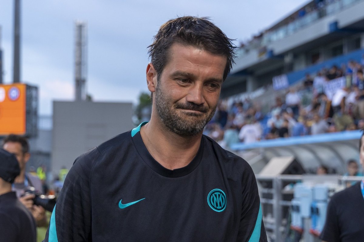 Inter Milano va fi a doua echipă de seniori pe care Chivu o va pregăti, după Parma