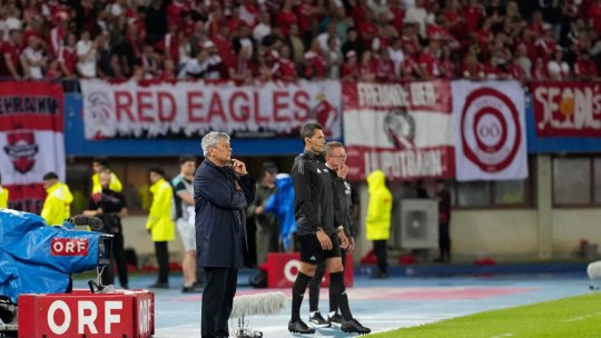 Mircea Lucescu, distrus după ce România a pierdut duelul crucial cu Austria! Gestul cât 1.000 de cuvinte de la finalul partidei